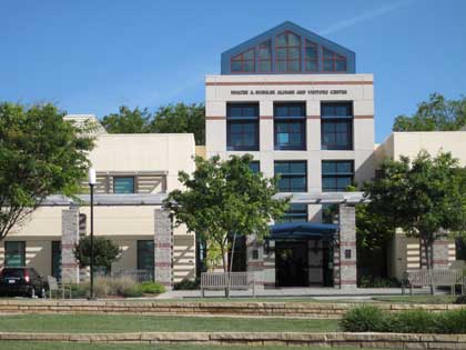 UC Davis, Buehler Alumni Center